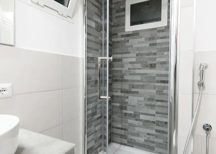 White Ostilia Apartman Róma