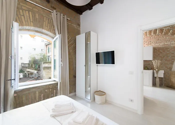 White Ostilia Apartman