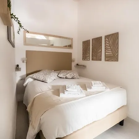 White Ostilia Apartman