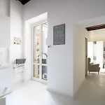 White Ostilia *