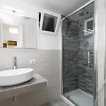 White Ostilia Apartmán *