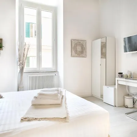 Apartment White Ostilia