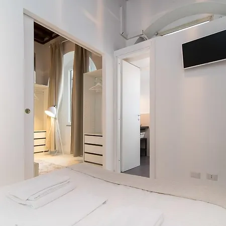 Apartment White Ostilia