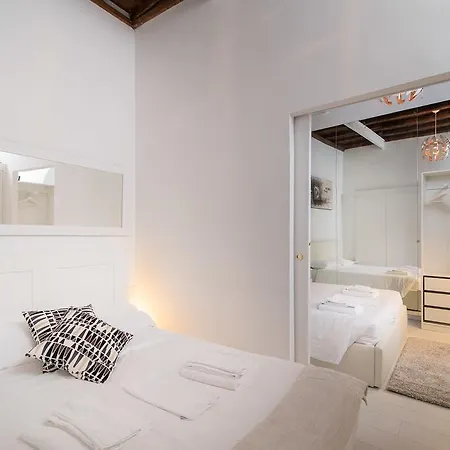 Apartment White Ostilia
