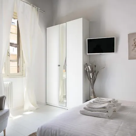 White Ostilia Apartmán *